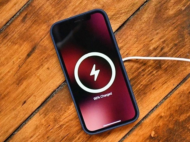 安义苹果手机维修分享iPhone 12可以随便充电吗 